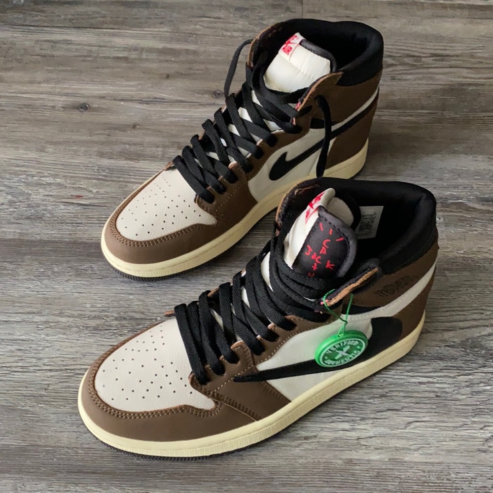 Mens Jordan 1 Retro High Travis Scott size 7